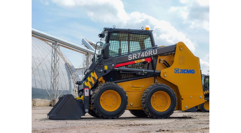 Мини-погрузчик XCMG XC7-SR740RU Мини-погрузчик XCMG XC7-SR740RU
