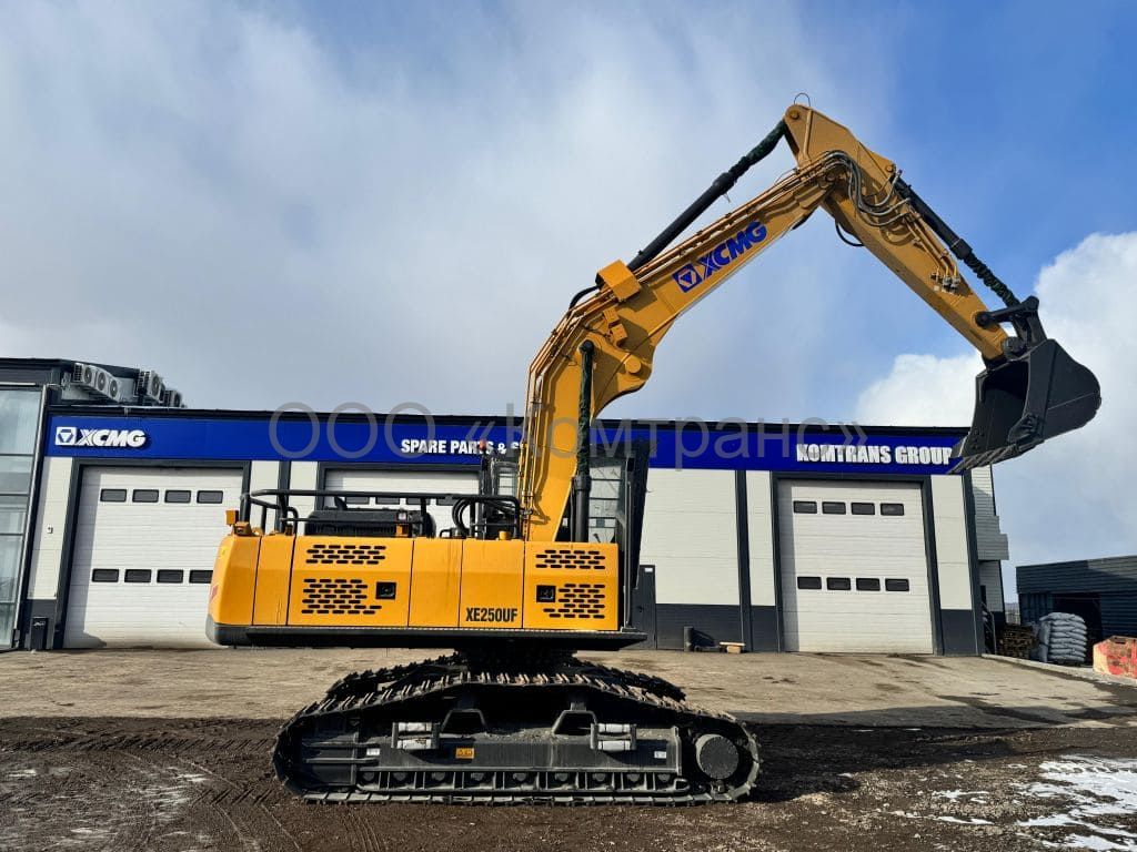 Гусеничный экскаватор-харвестер XCMG XE250UF (30 тонн)